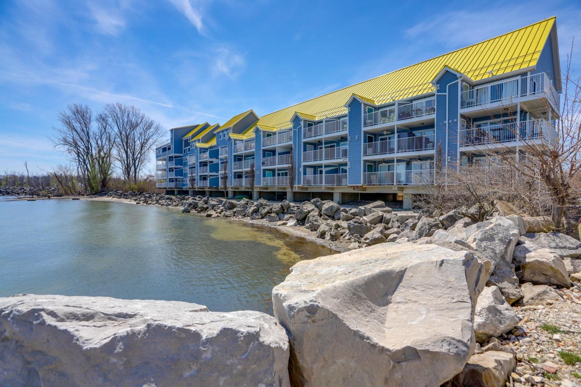 普廷贝Waterfront Bass Island Retreat With Balcony And Tv公寓 外观 照片
